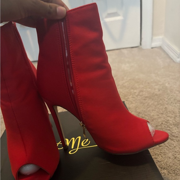 Red Peek Toe Women’s Heel Bootie! Size 7.5 great condition! - Picture 6 of 12